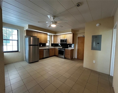 844 5th Avenue S - Photo Thumbnail 8