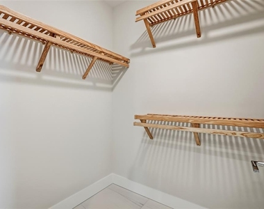 275 1st Ave S - Photo Thumbnail 31
