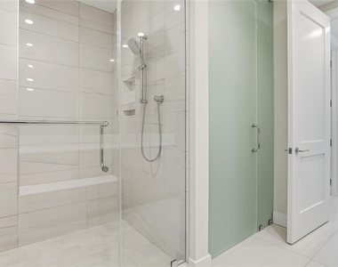 275 1st Ave S - Photo Thumbnail 34