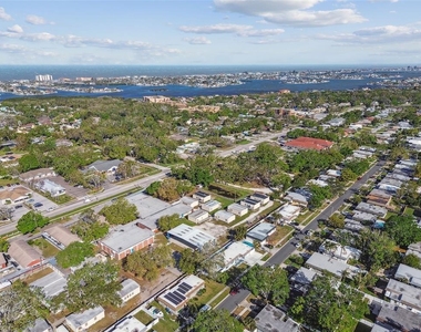 12252 Eldon Drive - Photo Thumbnail 4
