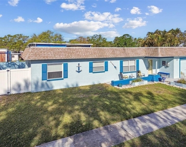 12252 Eldon Drive - Photo Thumbnail 7