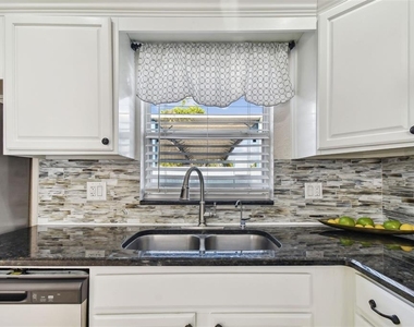 12252 Eldon Drive - Photo Thumbnail 27