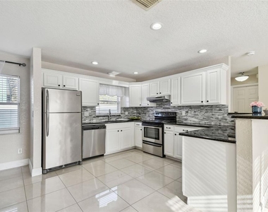 12252 Eldon Drive - Photo Thumbnail 24
