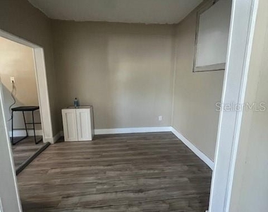 2702 N Florida Avenue - Photo Thumbnail 7