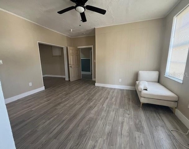 2702 N Florida Avenue - Photo Thumbnail 5