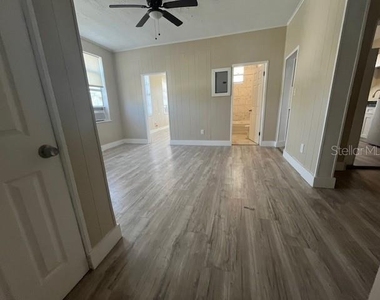 2702 N Florida Avenue - Photo Thumbnail 2