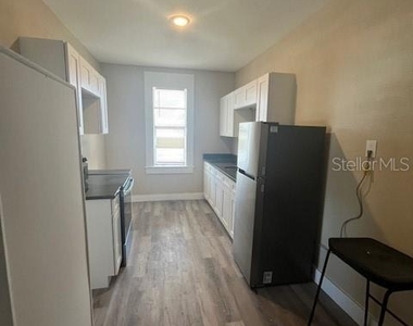 2702 N Florida Avenue - Photo Thumbnail 8
