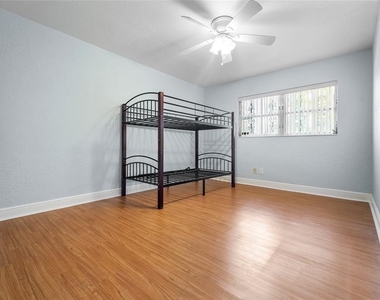 2505 E 19th Avenue - Photo Thumbnail 16