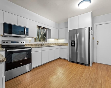 2505 E 19th Avenue - Photo Thumbnail 10