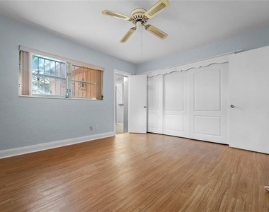 2505 E 19th Avenue - Photo Thumbnail 13