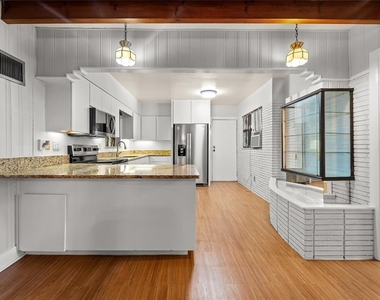 2505 E 19th Avenue - Photo Thumbnail 8