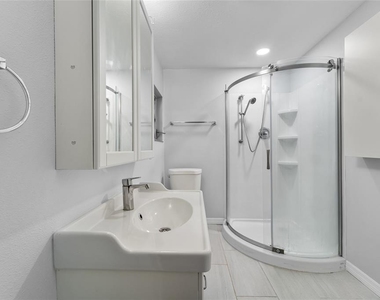 2505 E 19th Avenue - Photo Thumbnail 15