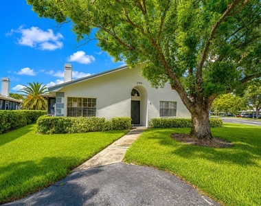 2749 Countryside Boulevard - Photo Thumbnail 1