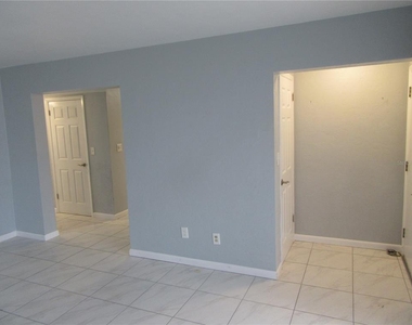 110 60th Avenue - Photo Thumbnail 4