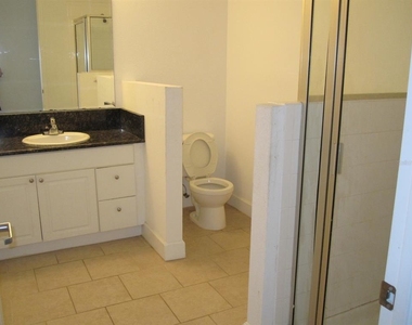 2075 Heritage Key Boulevard - Photo Thumbnail 9