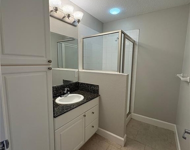 2017 Grand Oak Drive - Photo Thumbnail 23