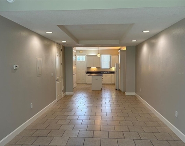 2017 Grand Oak Drive - Photo Thumbnail 6