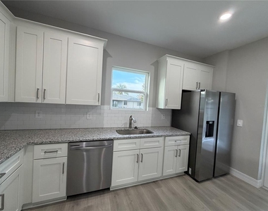 1100 Homer St Nw - Photo Thumbnail 12