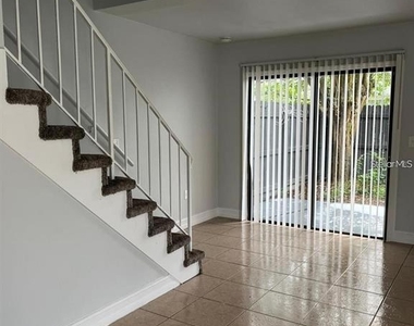 1805 Crystal Grove Drive - Photo Thumbnail 2