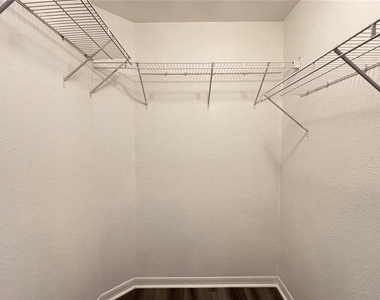 143 Vizcay Way - Photo Thumbnail 19
