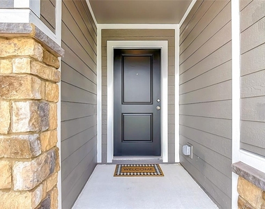 2526 Aveeno Avenue - Photo Thumbnail 18