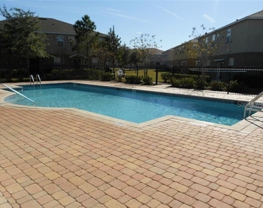 3911 Pemberly Pines Circle - Photo Thumbnail 12