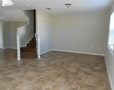 3911 Pemberly Pines Circle - Photo Thumbnail 3