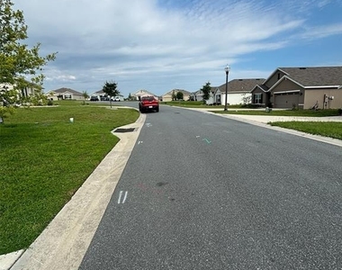 316 W Fairways View Drive - Photo Thumbnail 3