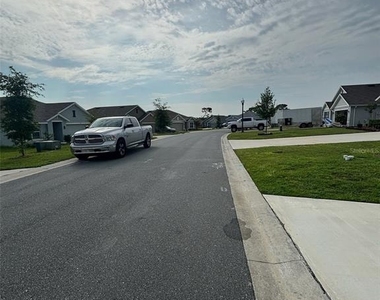 316 W Fairways View Drive - Photo Thumbnail 2
