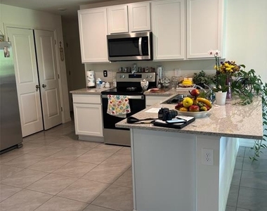 316 W Fairways View Drive - Photo Thumbnail 8