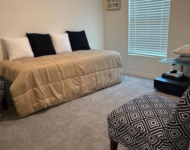 316 W Fairways View Drive - Photo Thumbnail 18