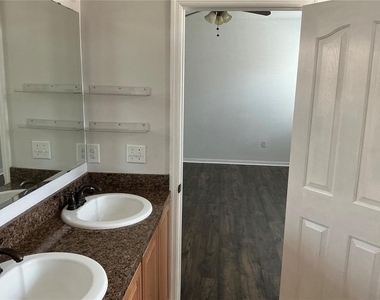 13545 Laranja Street - Photo Thumbnail 13