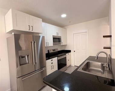6318 Westcott Cove Boulevard - Photo Thumbnail 7