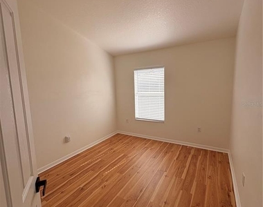 6318 Westcott Cove Boulevard - Photo Thumbnail 14