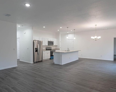 561 Wildmer Road Sw - Photo Thumbnail 3