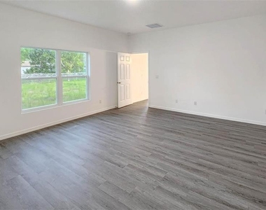 561 Wildmer Road Sw - Photo Thumbnail 6