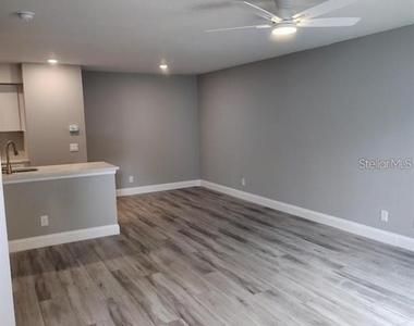 3024 Parkway Boulevard - Photo Thumbnail 4
