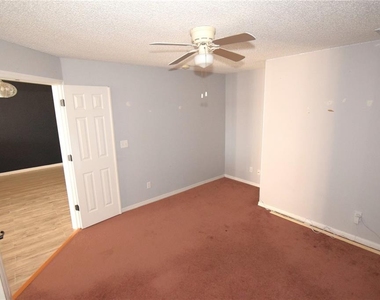500 Lake Charles Drive - Photo Thumbnail 33
