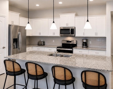 2441 Dubai Street - Photo Thumbnail 1