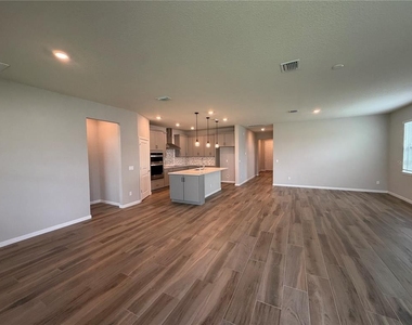 2610 Autumn Peace Dr - Photo Thumbnail 3