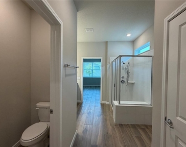 2610 Autumn Peace Dr - Photo Thumbnail 9