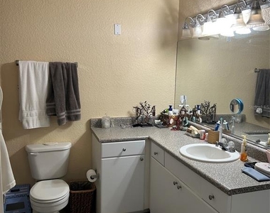 304 E South Street - Photo Thumbnail 10