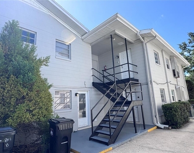 807 Vassar Street - Photo Thumbnail 24