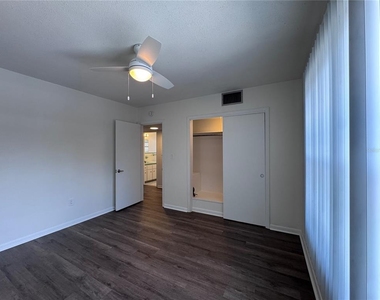 807 Vassar Street - Photo Thumbnail 19