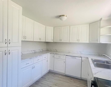 703 Gotts Road - Photo Thumbnail 8