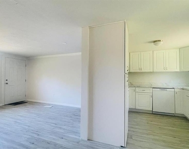 703 Gotts Road - Photo Thumbnail 21