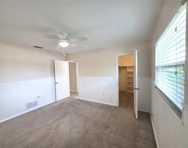 352 Pine Tree Road - Photo Thumbnail 19