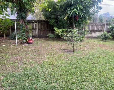 308 Windsor Street - Photo Thumbnail 11