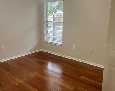 308 Windsor Street - Photo Thumbnail 5