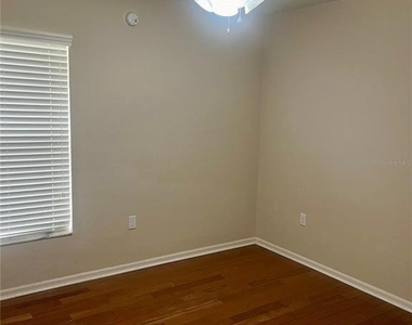 308 Windsor Street - Photo Thumbnail 8